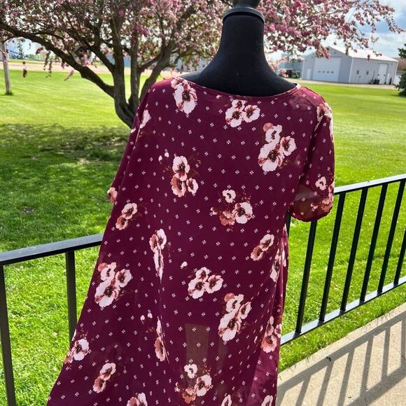 Torrid 2 woman's size 2X (18-20) floral blouse - Picture 4 of 6